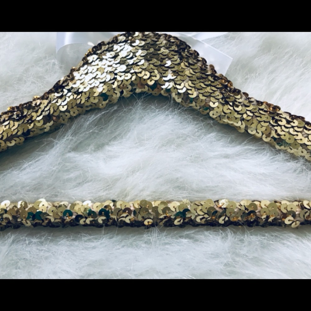 🌟💫✨GORGEOUS GOLD SEQUIN HANGERS🌟⭐️💫NWT. FINAL🎉🎉🎉NO OFFERS🫶🫶🫶 - Picture 7 of 7